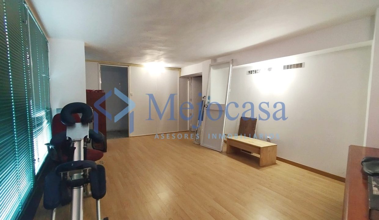 89884-01 Amplio local comercial en Prosperidad.