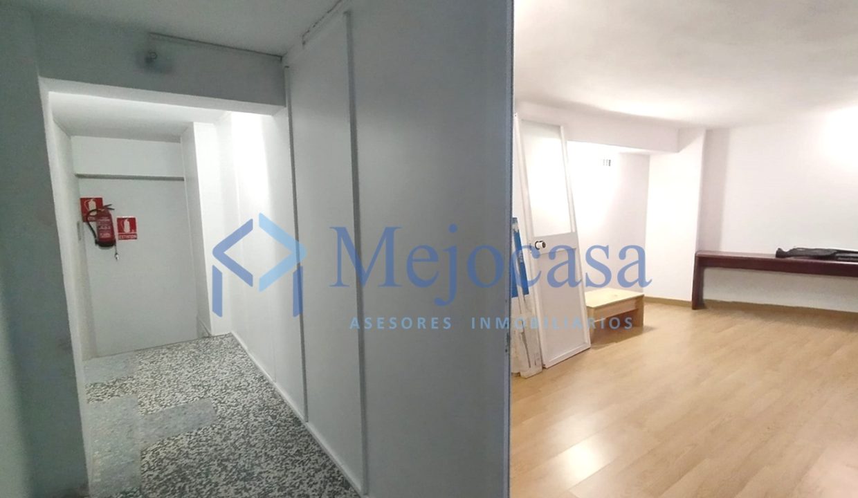 89884-03 Amplio local comercial en Prosperidad.