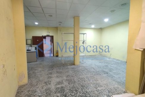 89884-05 Amplio local comercial en Prosperidad.