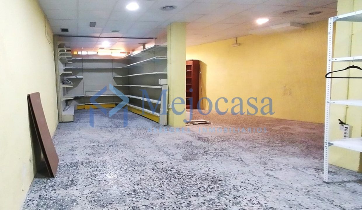 89884-06 Amplio local comercial en Prosperidad.