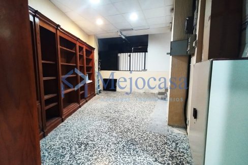 89884-09 Amplio local comercial en Prosperidad.