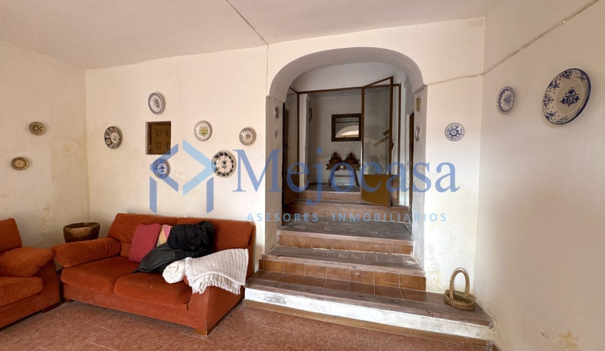 90959-02 Majestuosa vivienda histórica con cueva-bodega y parcela privada