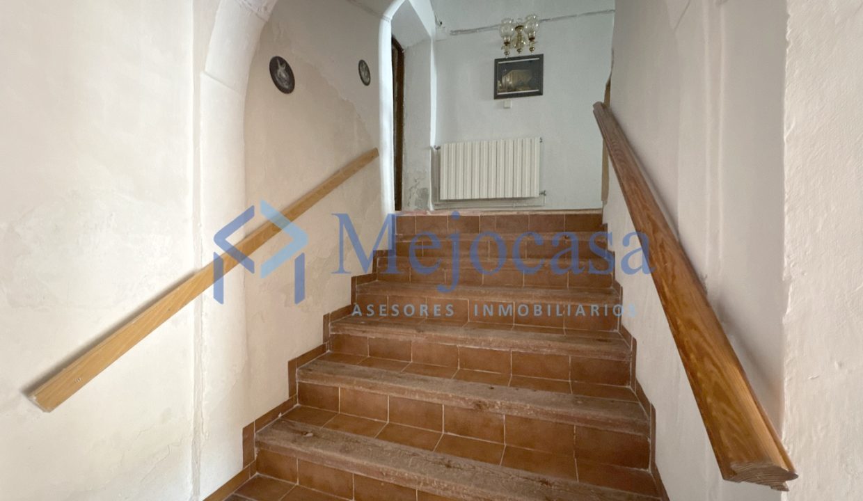 90959-03 Majestuosa vivienda histórica con cueva-bodega y parcela privada