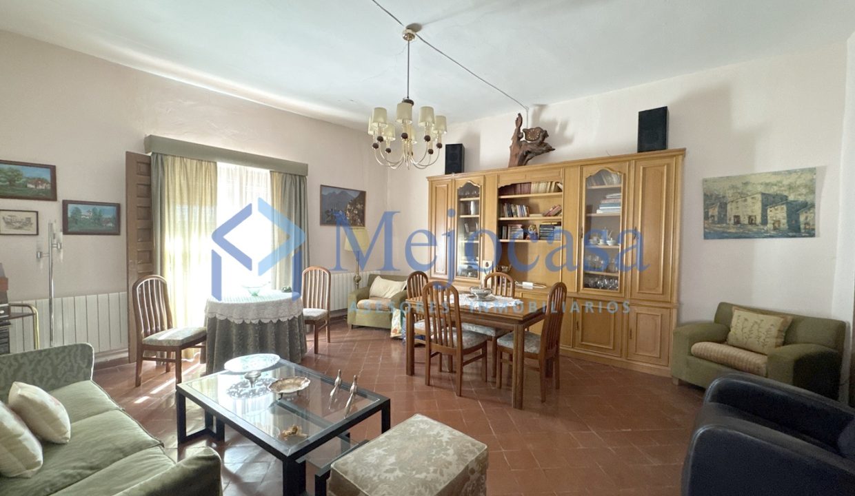 90959-08 Majestuosa vivienda histórica con cueva-bodega y parcela privada