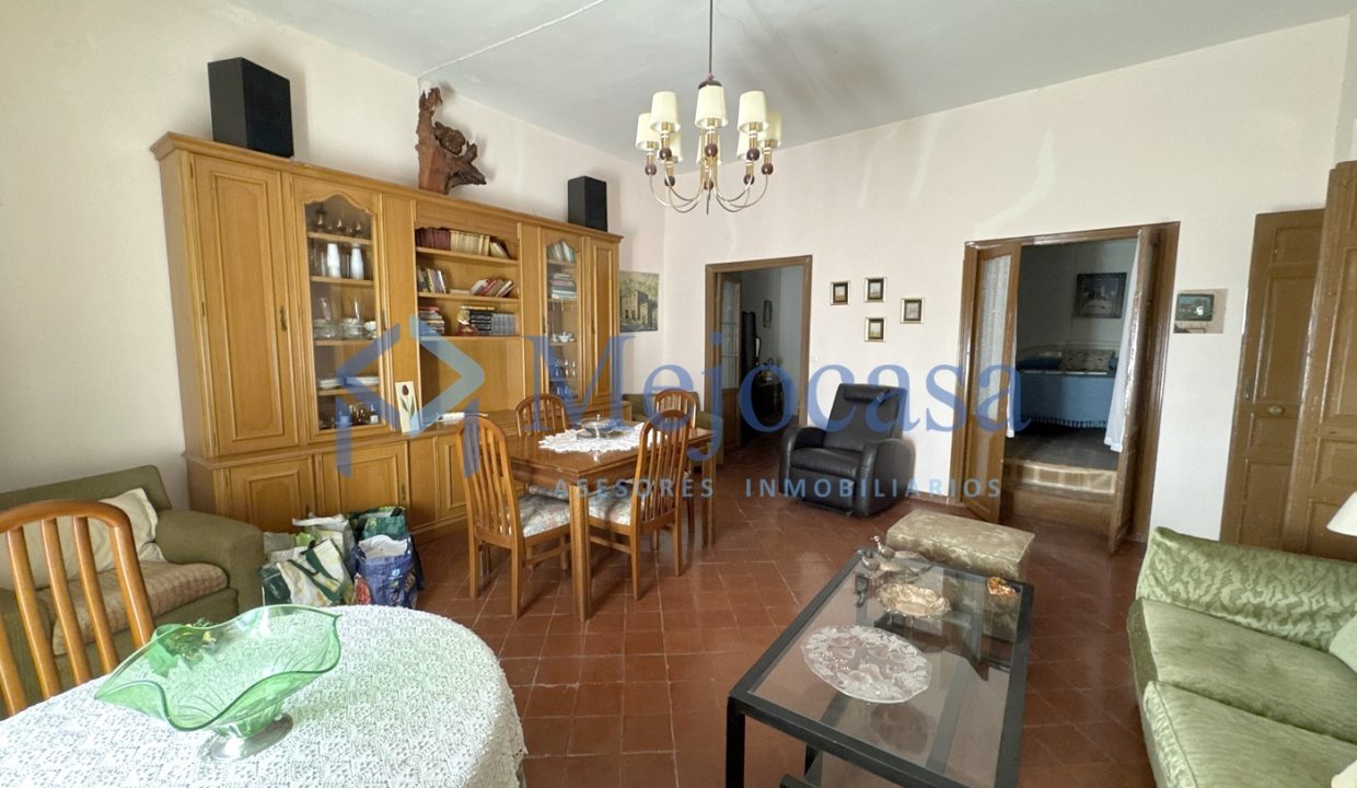 90959-10 Majestuosa vivienda histórica con cueva-bodega y parcela privada