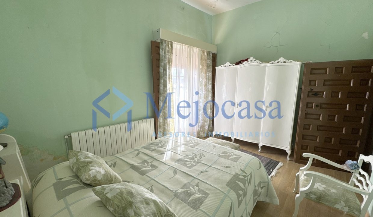 90959-12 Majestuosa vivienda histórica con cueva-bodega y parcela privada