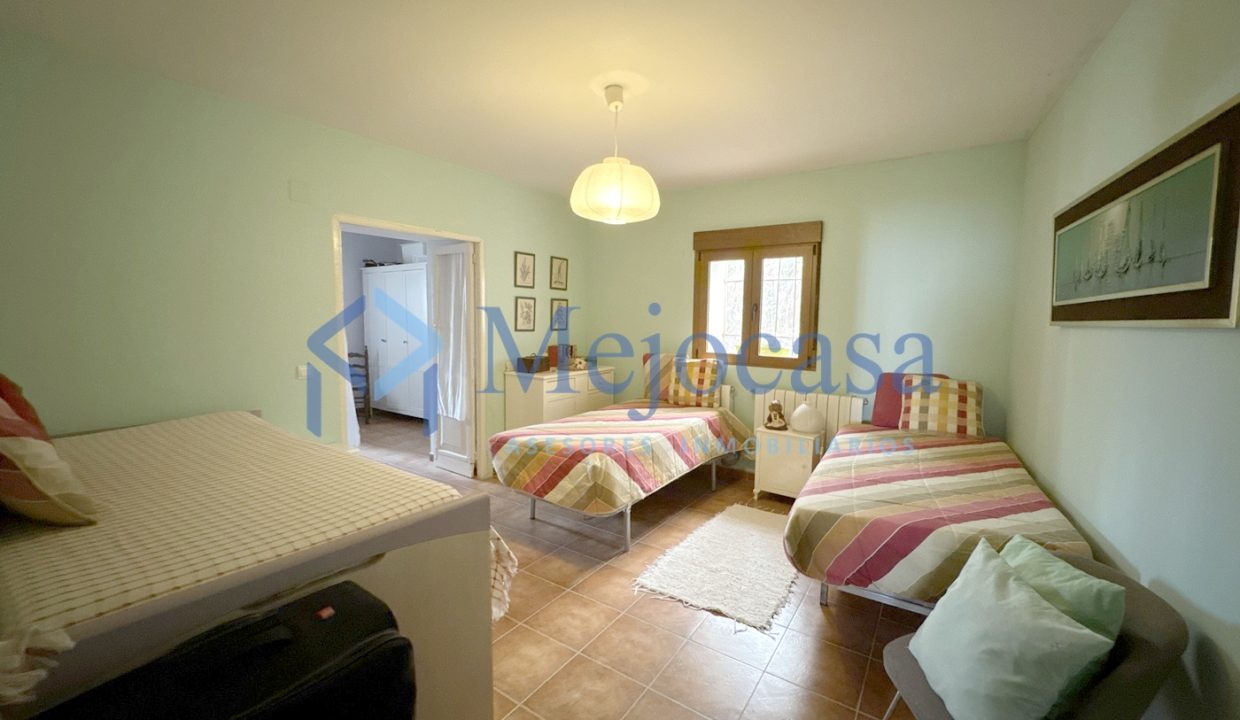 90959-13 Majestuosa vivienda histórica con cueva-bodega y parcela privada