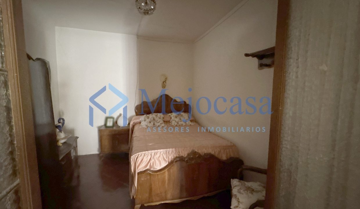 90959-18 Majestuosa vivienda histórica con cueva-bodega y parcela privada