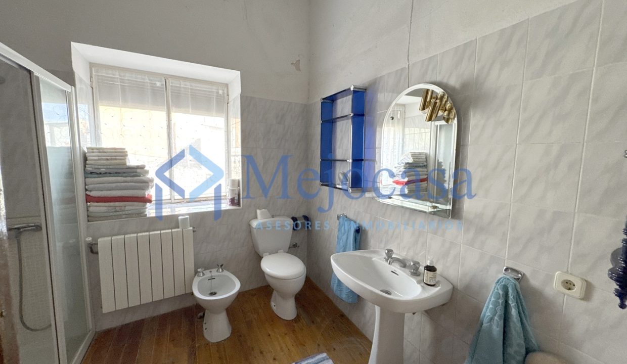 90959-19 Majestuosa vivienda histórica con cueva-bodega y parcela privada