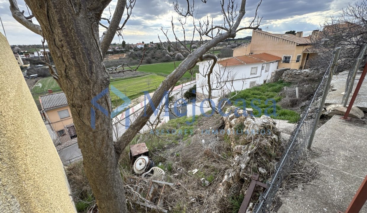 90959-27 Majestuosa vivienda histórica con cueva-bodega y parcela privada