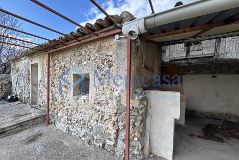 90959-28 Majestuosa vivienda histórica con cueva-bodega y parcela privada