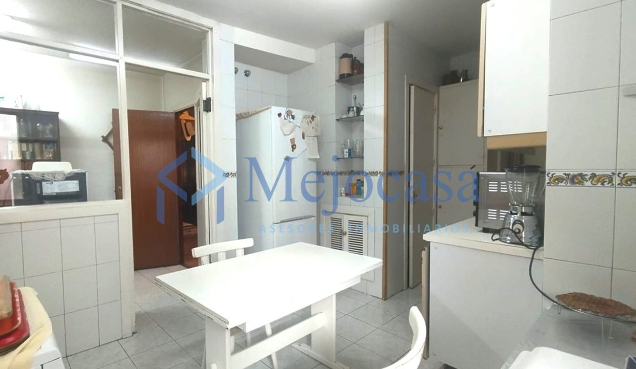 91814-10 Luminosa y amplia vivienda en Arapiles (Chamberí).