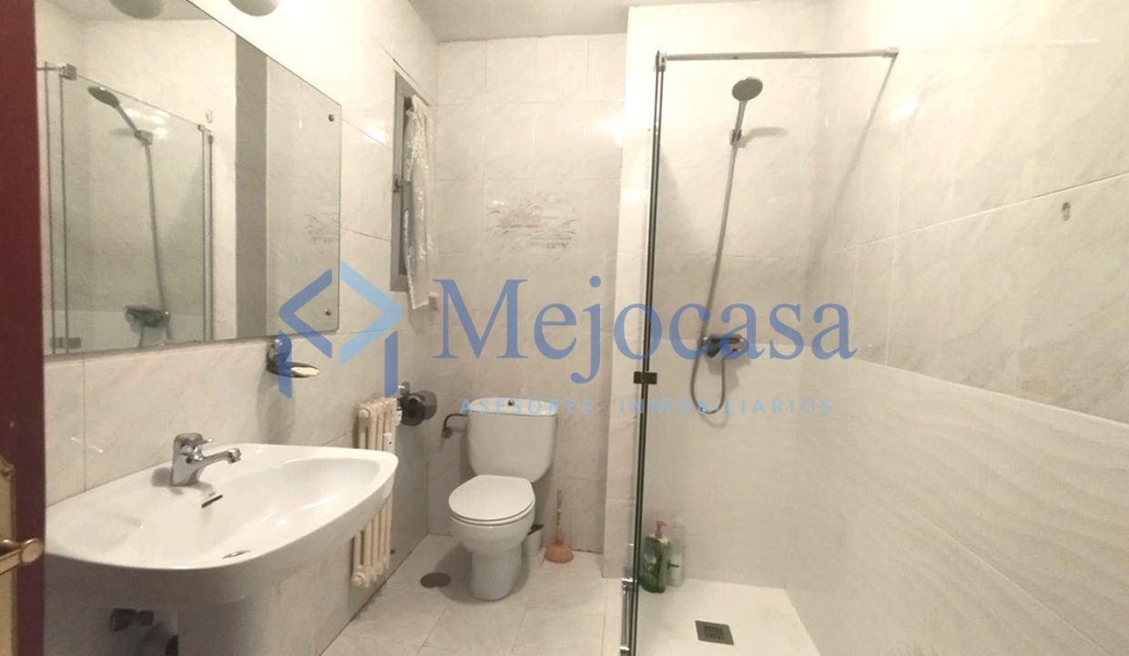 91814-18 Luminosa y amplia vivienda en Arapiles (Chamberí).