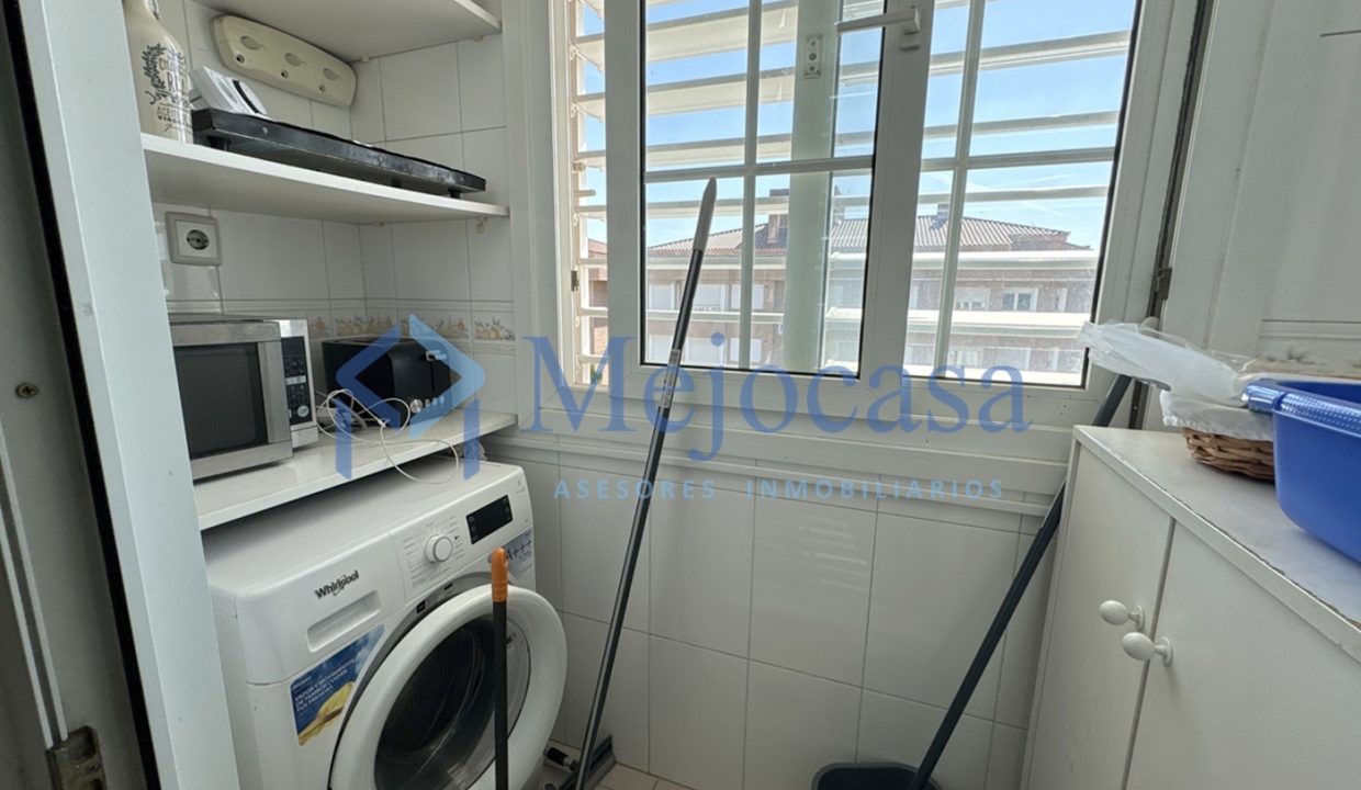 92820-09 Dúplex en urbanización con piscina y zonas ajardinadas en zona norte de Madrid