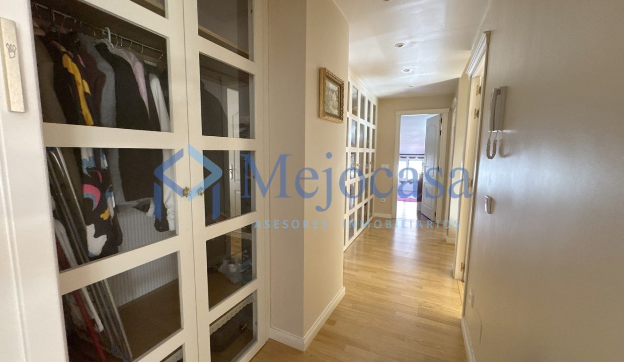 92820-15 Dúplex en urbanización con piscina y zonas ajardinadas en zona norte de Madrid