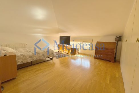 92820-16 Dúplex en urbanización con piscina y zonas ajardinadas en zona norte de Madrid