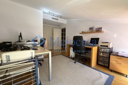 92820-19 Dúplex en urbanización con piscina y zonas ajardinadas en zona norte de Madrid