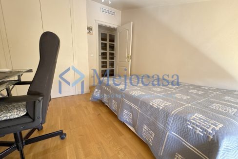 92820-21 Dúplex en urbanización con piscina y zonas ajardinadas en zona norte de Madrid