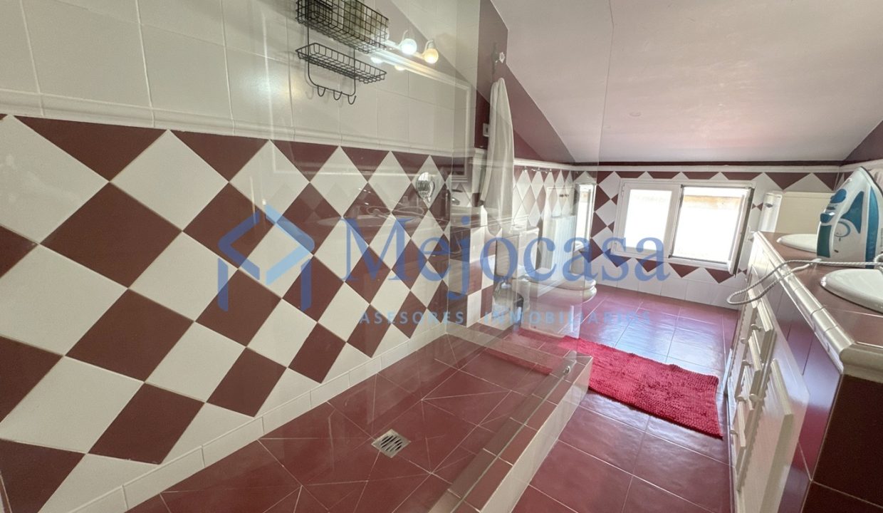 92820-22 Dúplex en urbanización con piscina y zonas ajardinadas en zona norte de Madrid