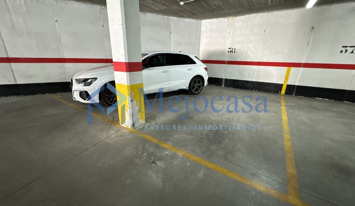 92820-33 Dúplex en urbanización con piscina y zonas ajardinadas en zona norte de Madrid