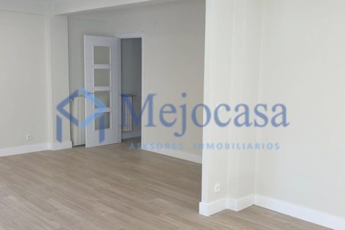 94600-05 Magnífico piso reformado en Avda. Bruselas.