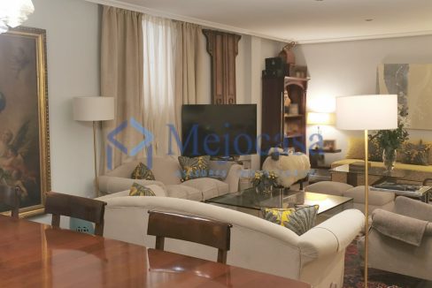 94916-02 Lujosa vivienda en Fernández de la Hoz,