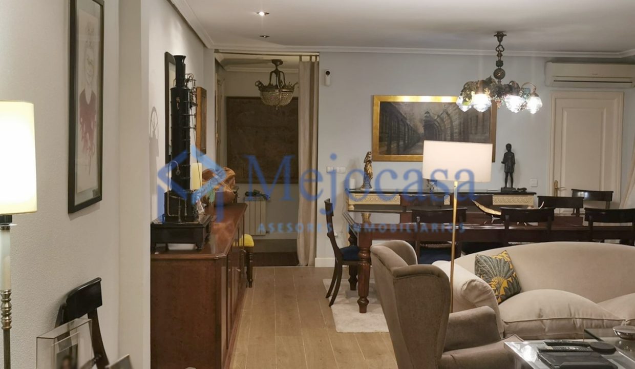 94916-05 Lujosa vivienda en Fernández de la Hoz