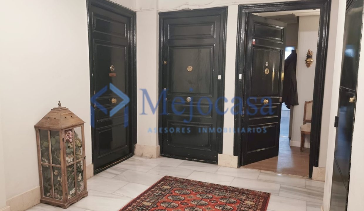 94916-19 Lujosa vivienda en Fernández de la Hoz