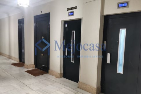 94916-20 Lujosa vivienda en Fernández de la Hoz