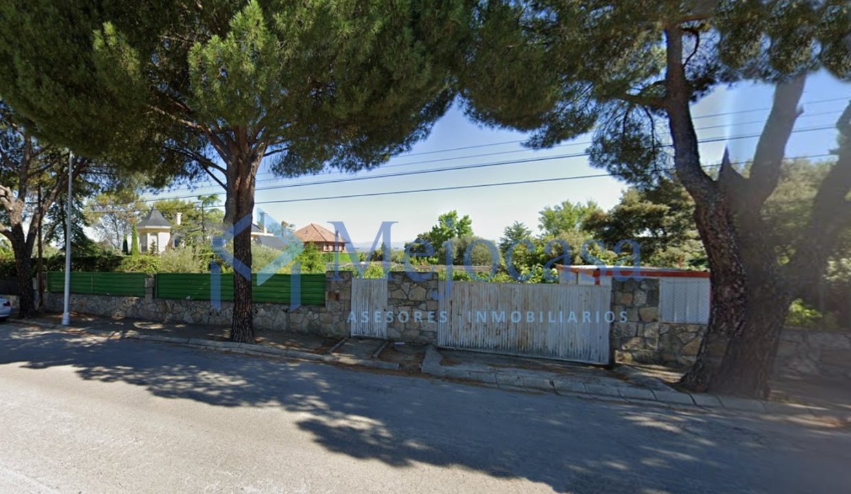 95057-02 Parcela urbanizable en Villaviciosa de Odón, en la Urbanización El Bosque.