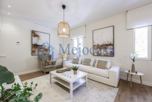 Exclusiva vivienda reformada en Paseo Reina Cristina en el Barrio de Retiro.