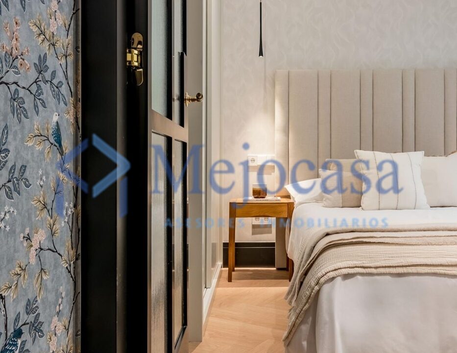 95455-11 Espaciosa  vivienda reformada a estrenar en Calle Mayor, pleno corazón de Madrid