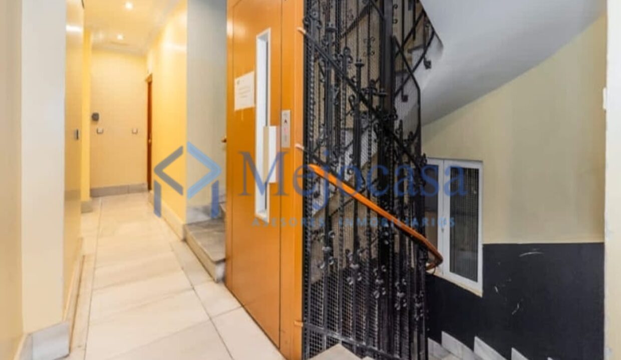 95642-20 Vistas Espectaculares! 2 Terrazas en pleno corazón de Lavapiés – Embajadores