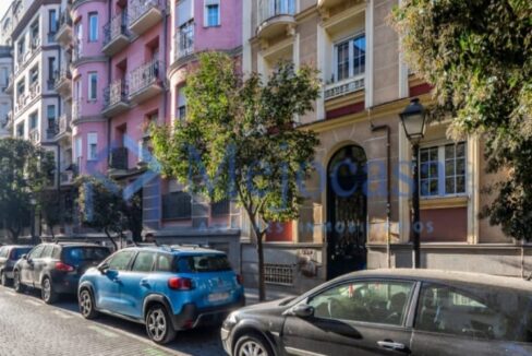 95642-22 Encantadora vivienda con 2 terrazas en pleno corazón de Lavapiés – Embajadores