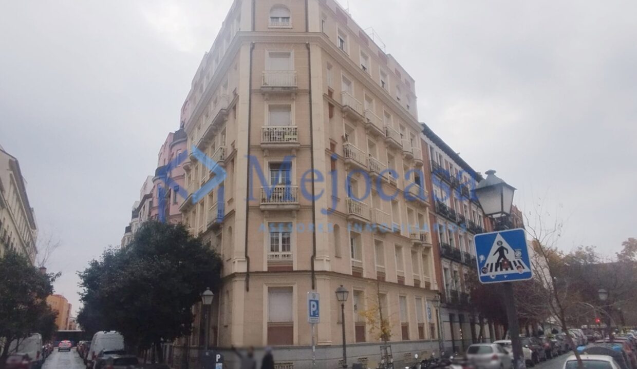 95642-27 Vistas Espectaculares! 2 Terrazas en pleno corazón de Lavapiés – Embajadores
