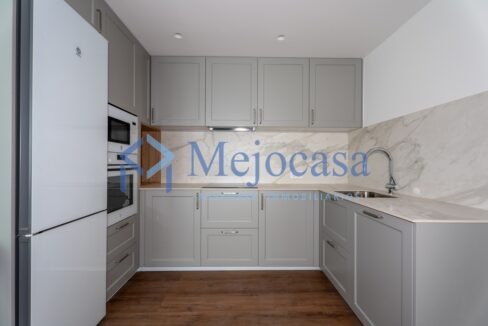 96058-09 Exclusiva vivienda reformada en Calle Orense.