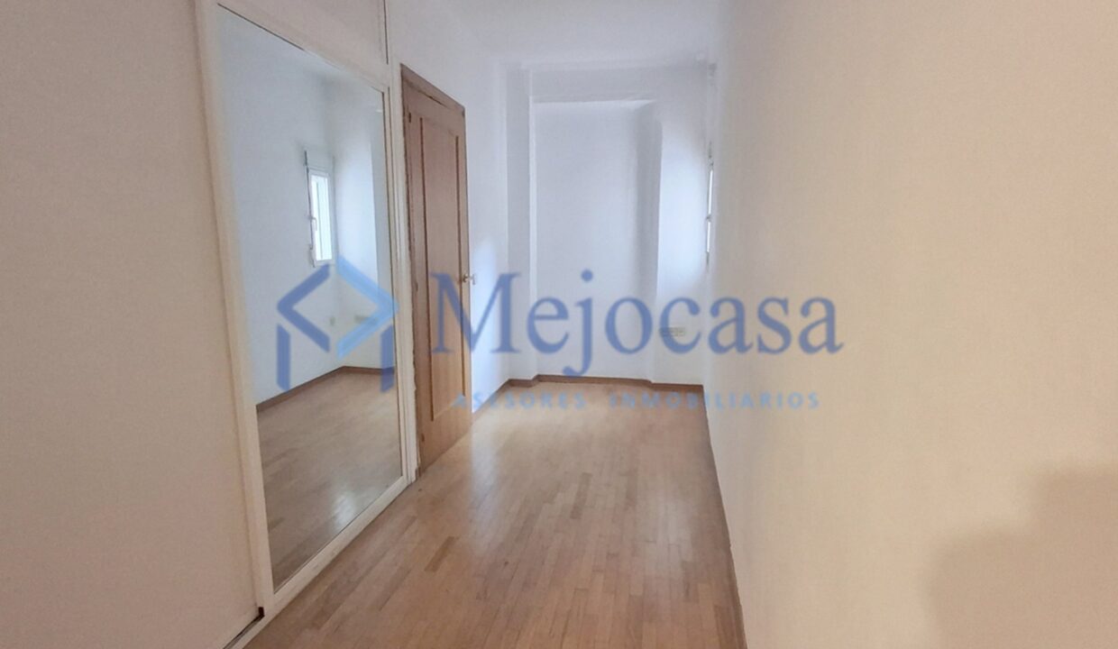 96096-14 piso-exclusivo-barrio-letras-cortes-luminoso