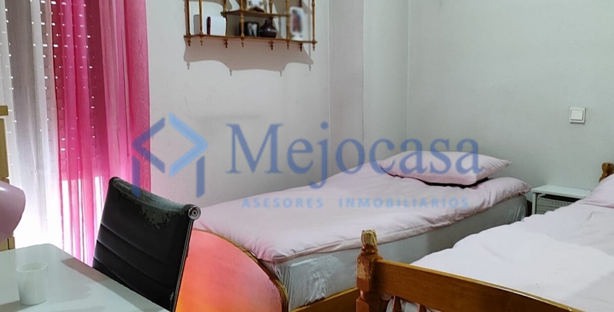 96135-13 Luminoso piso en Hellín – Calle Herencia