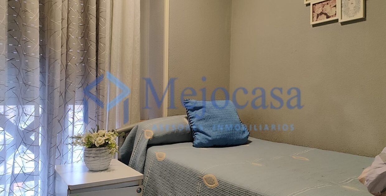 96135-16 Luminoso piso en Hellín – Calle Herencia