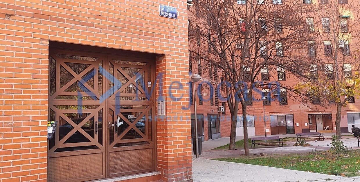 96135-21 Luminoso piso en Hellín – Calle Herencia