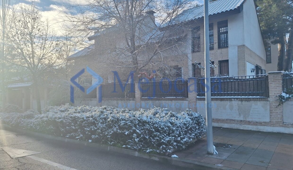 Espectacular chalet independiente en Pinto.