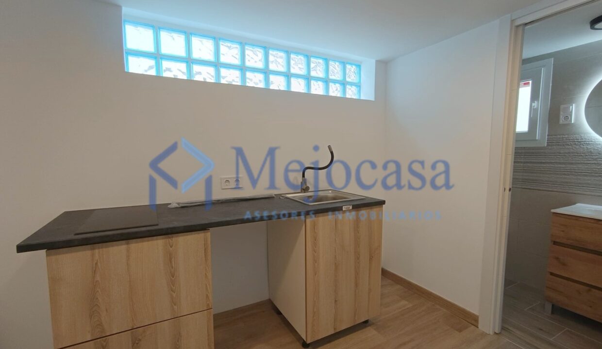 96270-04 Atractivo Local-Loft recién reformado en Villaverde Alto