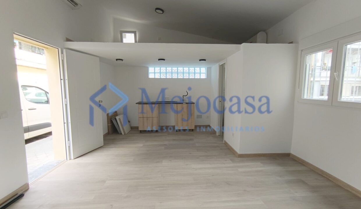 96270-07 Atractivo Local-Loft recién reformado en Villaverde Alto