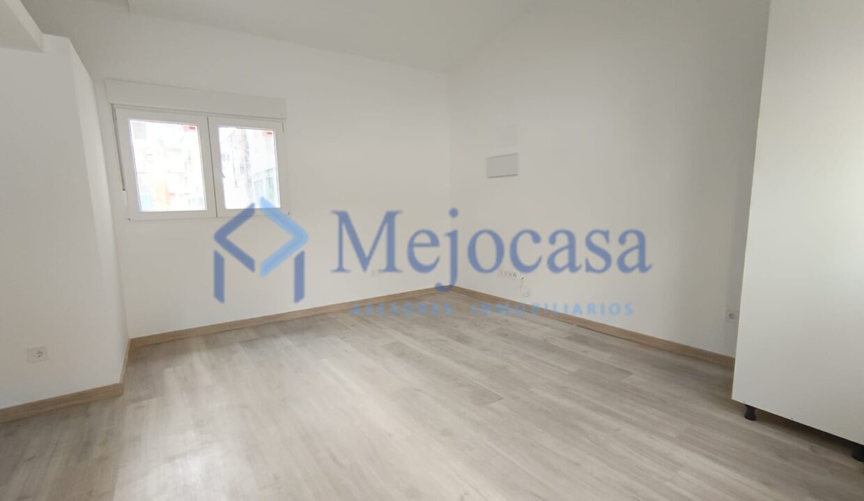 96270-08 Atractivo Local-Loft recién reformado en Villaverde Alto