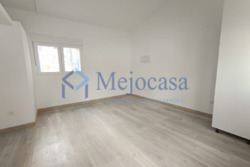 96270-08 Atractivo Local-Loft recién reformado en Villaverde Alto