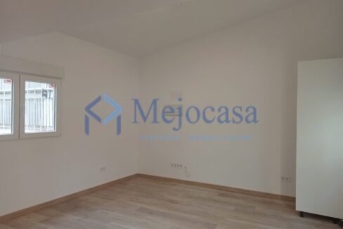 96270-09 Atractivo Local-Loft recién reformado en Villaverde Alto