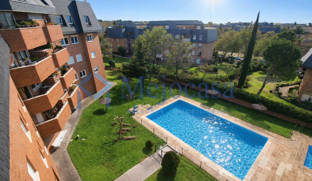 96350-001 Fantástico Ático Dúplex en una de las urbanizaciones más exclusivas de Majadahonda.