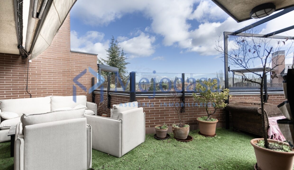 96350-02 Fantástico Ático Dúplex en una de las urbanizaciones más exclusivas de Majadahonda.