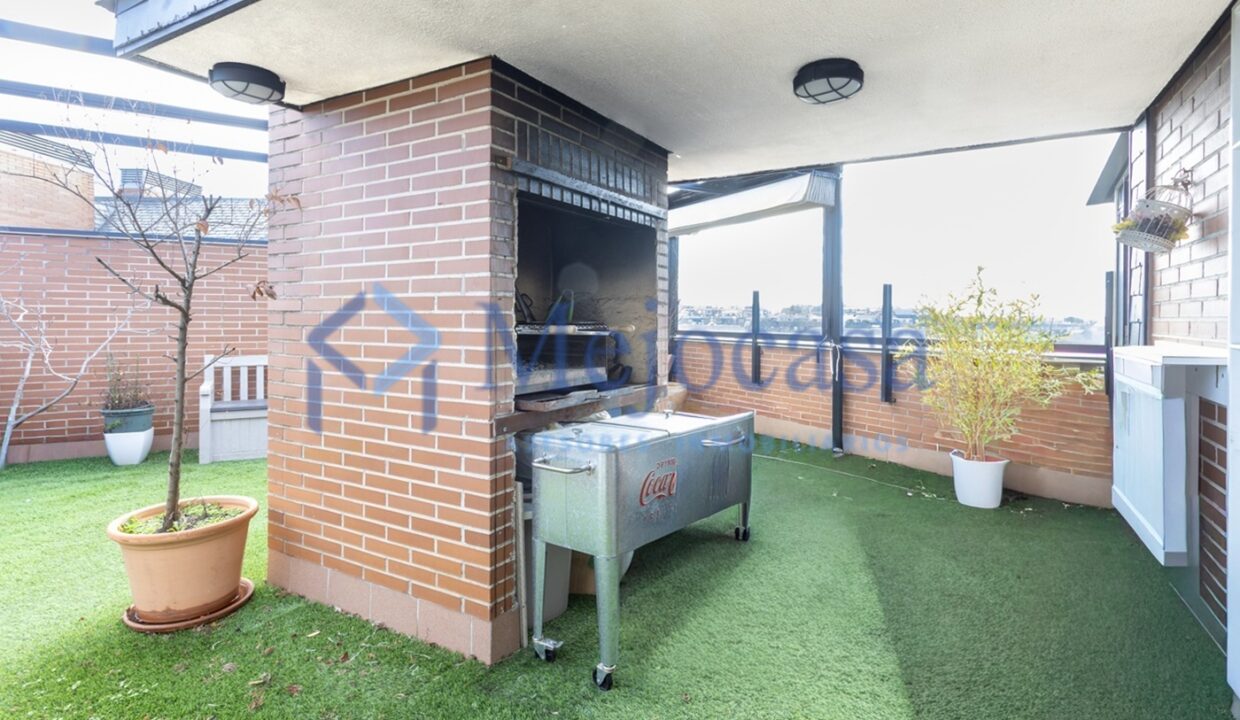 96350-05 Fantástico Ático Dúplex en una de las urbanizaciones más exclusivas de Majadahonda.