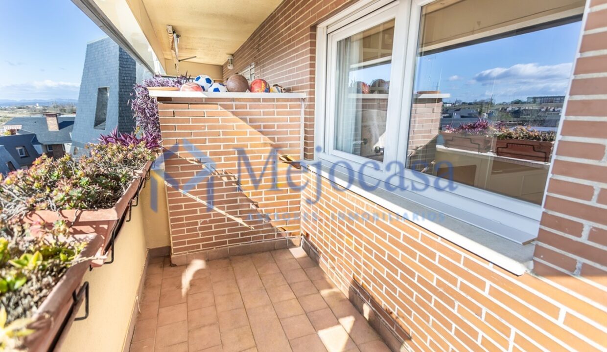 96350-11 Fantástico Ático Dúplex en una de las urbanizaciones más exclusivas de Majadahonda.